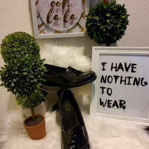Clark's Black Patent Loafers 7.5 Wide